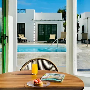 canaryislandshost-l-pool-relax-close-to-the-beach.in-canary-islands.com/